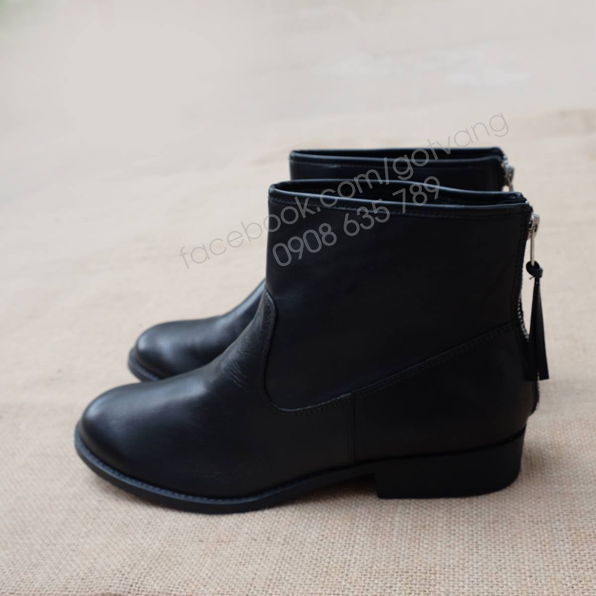 BOOTS DA CỔ THẤP KHÓA KÉO HẬU. 