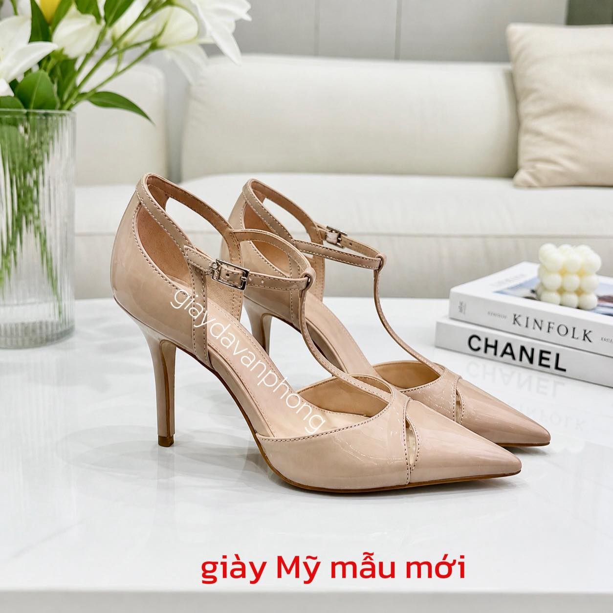 Giày cao gót mũi nhọn quai chữ T