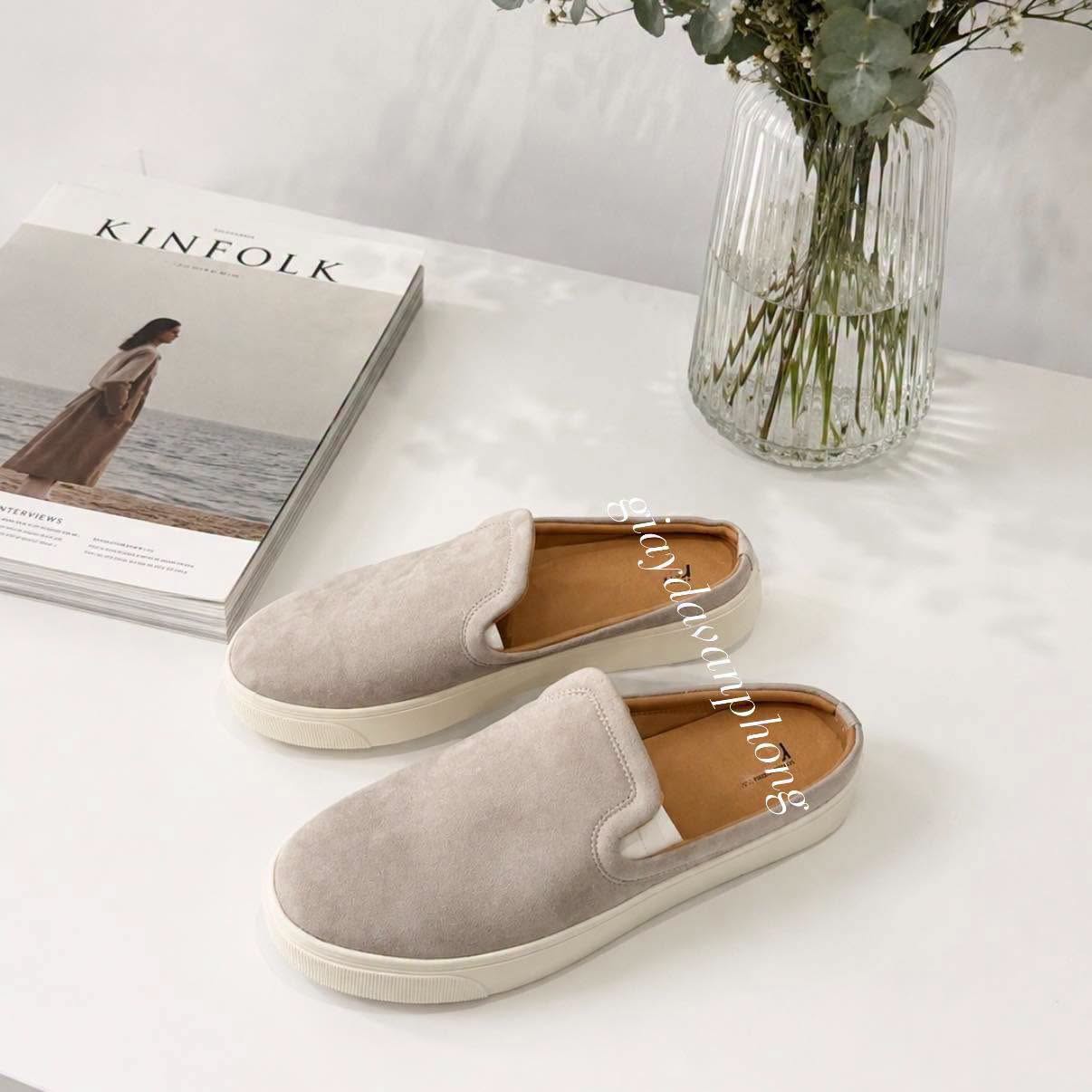 Giày sục thể thao da lộn đế bằng xỏ chân (Slip-on Mule)