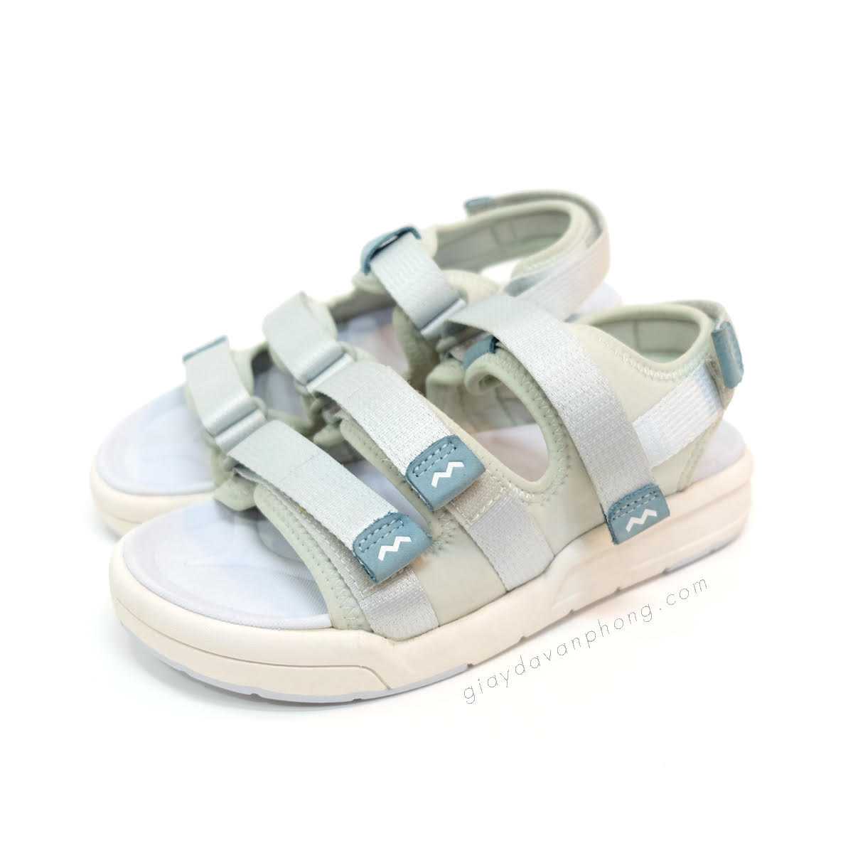 giày sandal 3 quai đế cao 